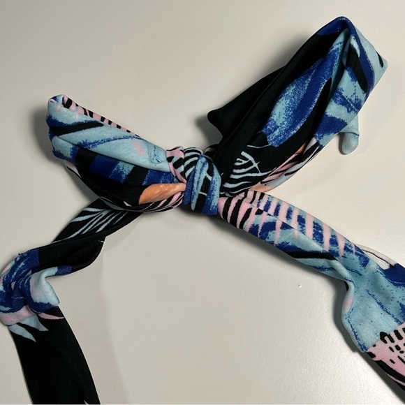 DKNY | NWOT One Piece Tropical Print Halter Neckline Swimsuit Sz XL - Picture 5 of 9